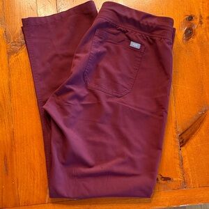 figs Livingston. Size large regular.